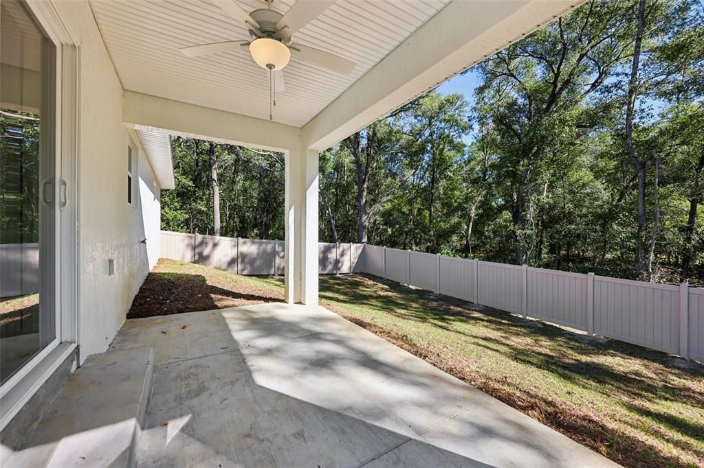 合同活跃: $299,900 (4 贝兹, 2 浴室, 1751 平方英尺)