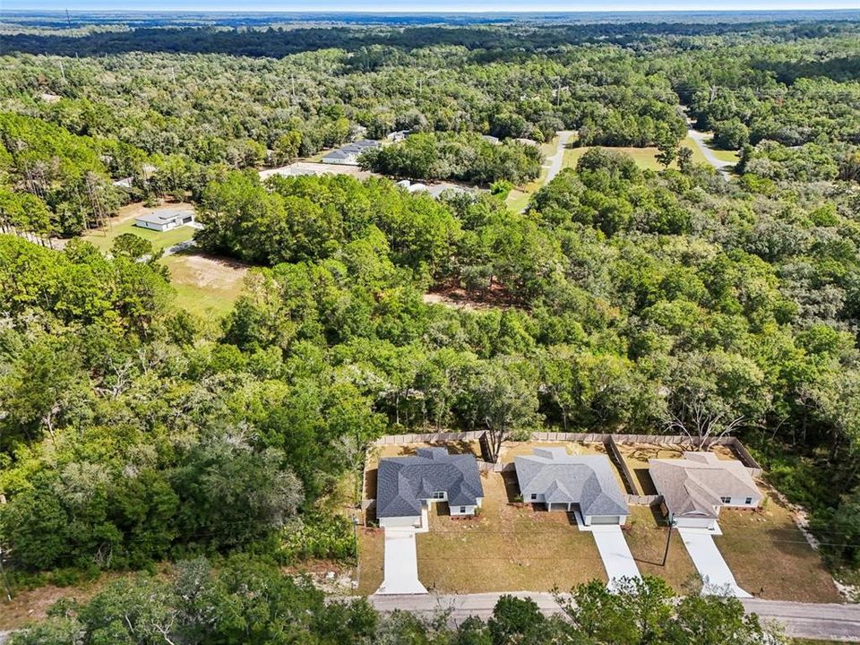 合同活跃: $299,900 (4 贝兹, 2 浴室, 1751 平方英尺)