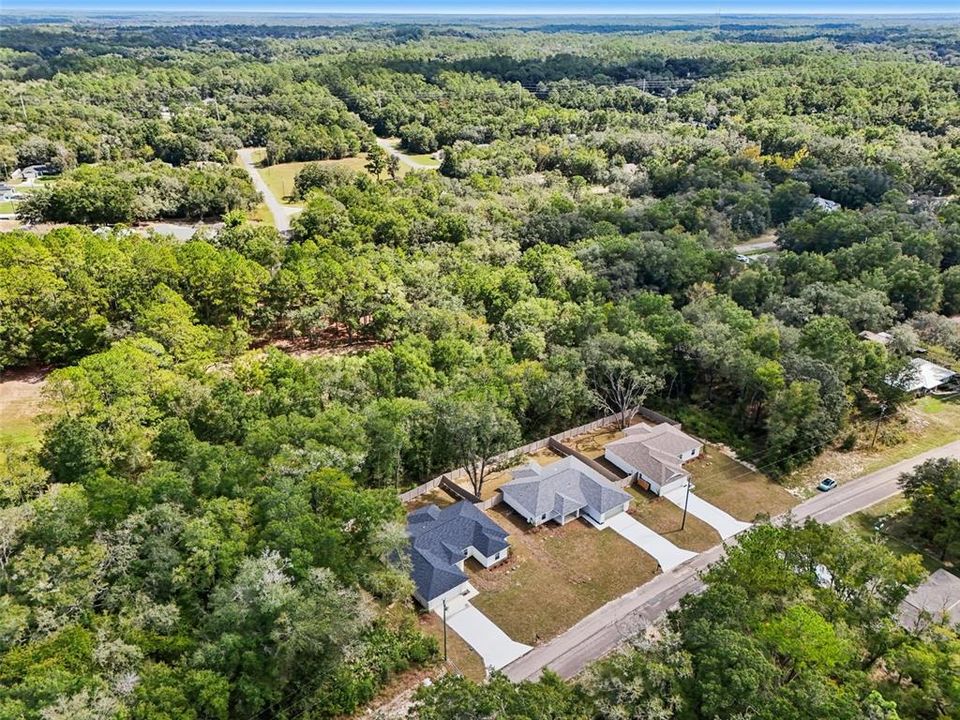 合同活跃: $299,900 (4 贝兹, 2 浴室, 1751 平方英尺)