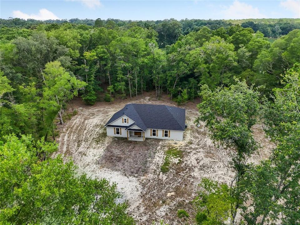 Под контрактом: $575,000 (3 спален, 2 ванн, 2011 Квадратных фут)