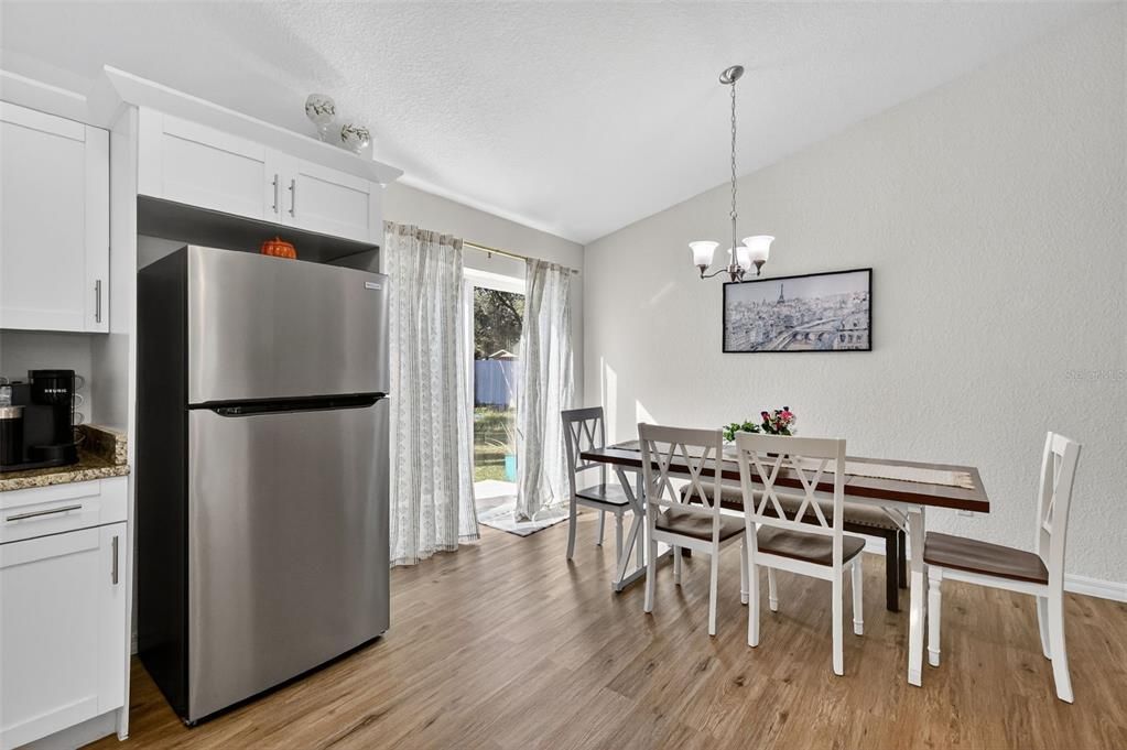 For Sale: $247,000 (3 beds, 2 baths, 1278 Square Feet)