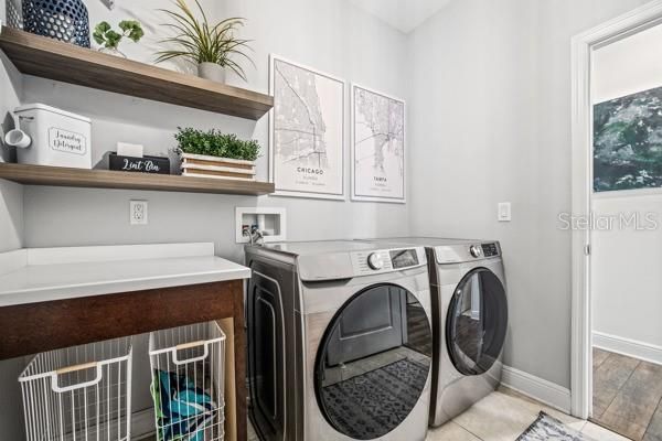 En Venta: $730,000 (4 camas, 3 baños, 2879 Pies cuadrados)