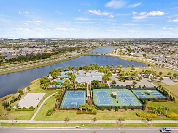 En Venta: $730,000 (4 camas, 3 baños, 2879 Pies cuadrados)