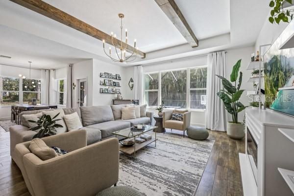 En Venta: $730,000 (4 camas, 3 baños, 2879 Pies cuadrados)