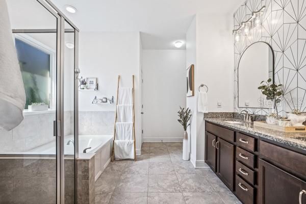 En Venta: $730,000 (4 camas, 3 baños, 2879 Pies cuadrados)