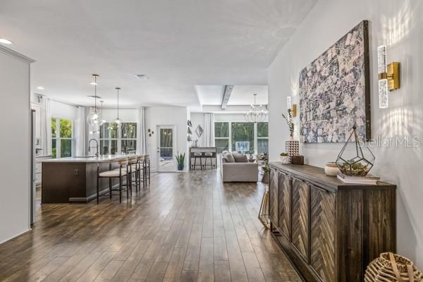 En Venta: $730,000 (4 camas, 3 baños, 2879 Pies cuadrados)