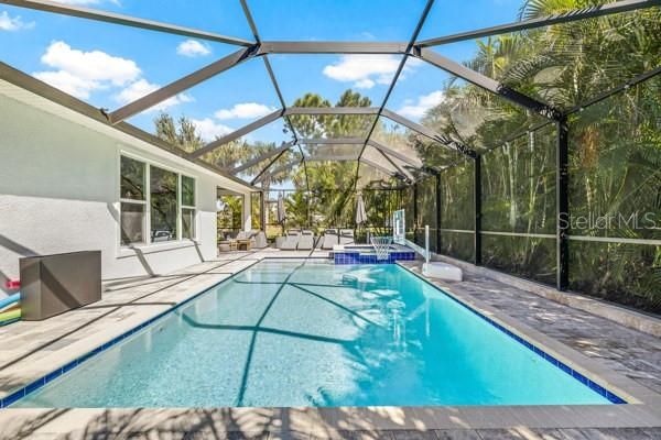 En Venta: $730,000 (4 camas, 3 baños, 2879 Pies cuadrados)