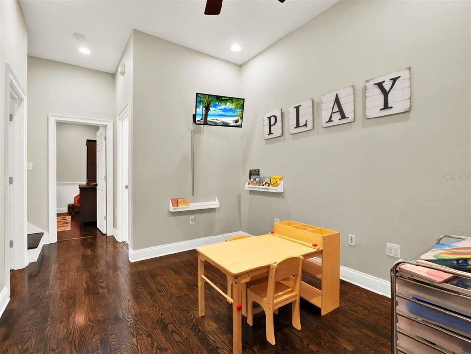 For Sale: $1,549,900 (4 beds, 4 baths, 4496 Square Feet)