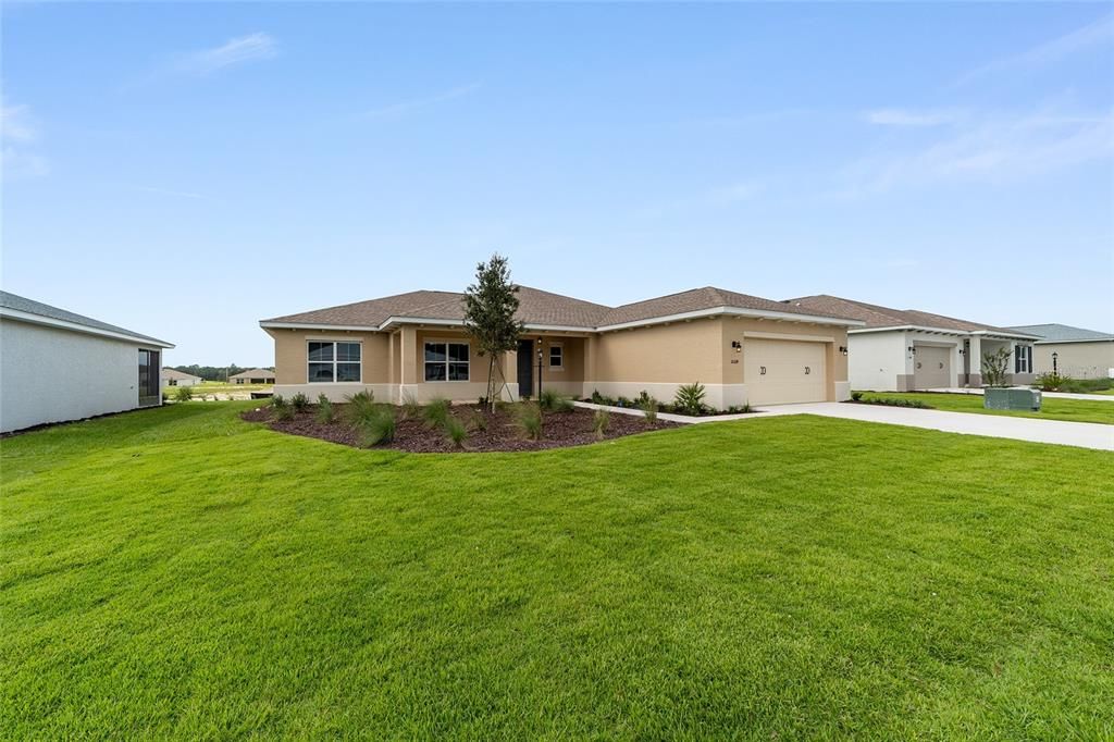 Activo con contrato: $387,000 (3 camas, 2 baños, 2297 Pies cuadrados)