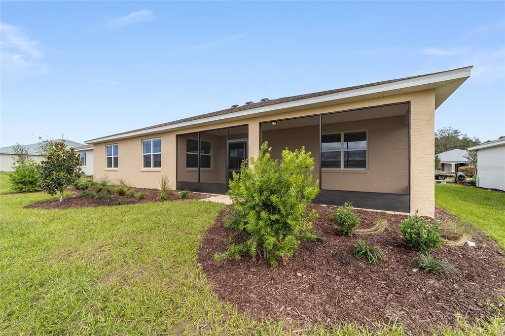 Activo con contrato: $387,000 (3 camas, 2 baños, 2297 Pies cuadrados)