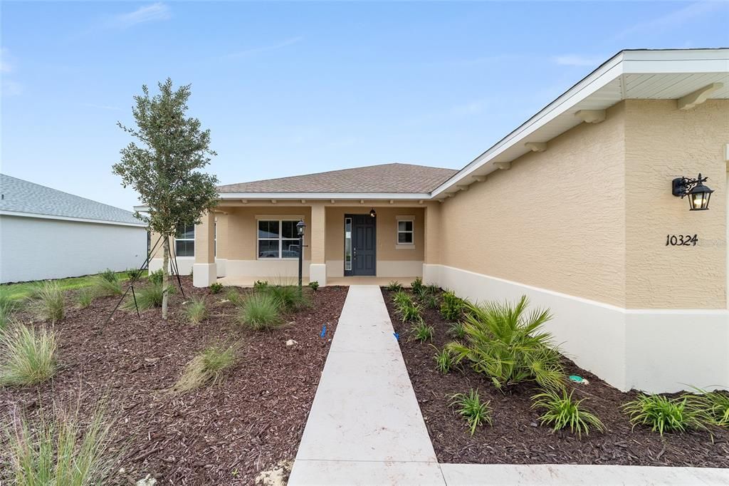 Activo con contrato: $387,000 (3 camas, 2 baños, 2297 Pies cuadrados)