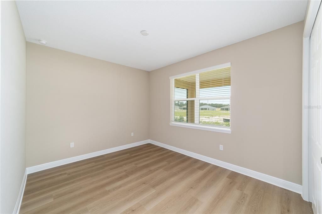 Activo con contrato: $387,000 (3 camas, 2 baños, 2297 Pies cuadrados)