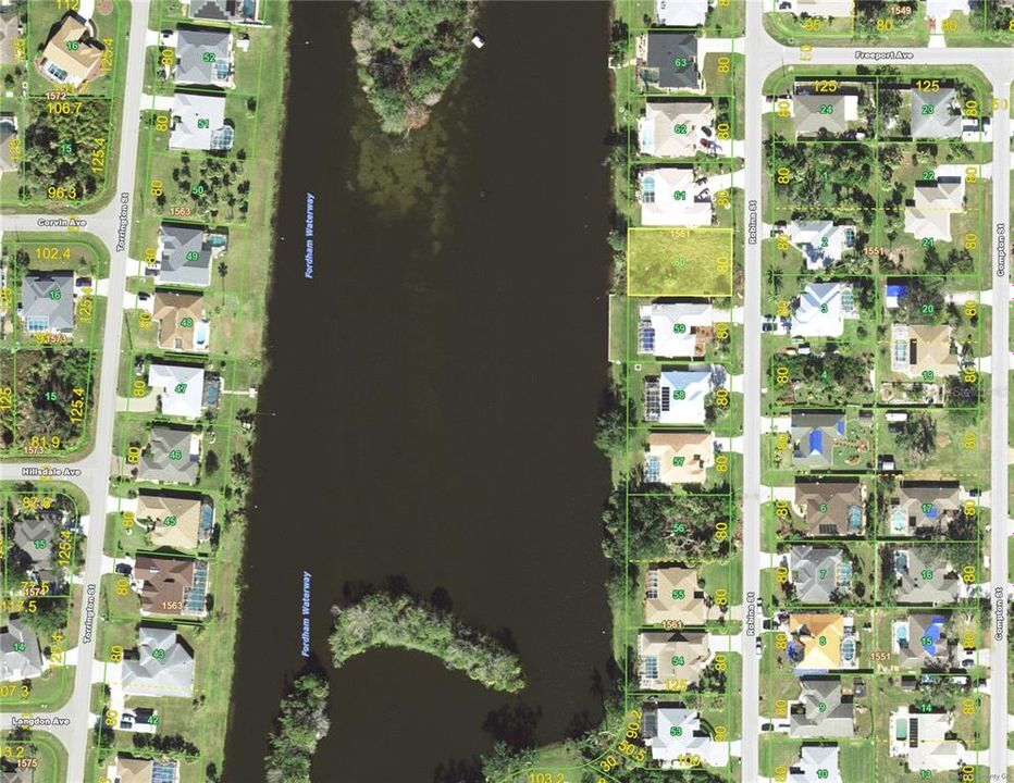 На продажу: $99,000 (0.23 acres)