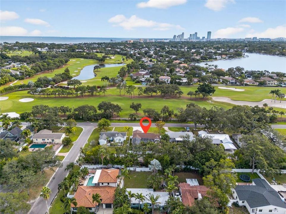 Под контрактом: $699,000 (3 спален, 2 ванн, 1450 Квадратных фут)