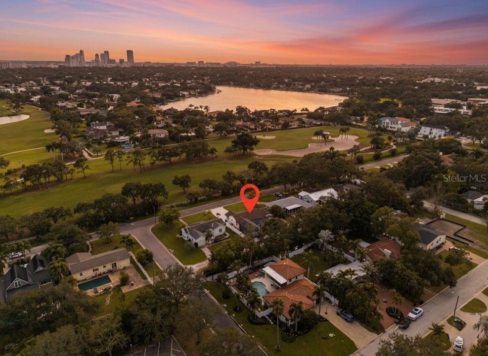 Под контрактом: $699,000 (3 спален, 2 ванн, 1450 Квадратных фут)