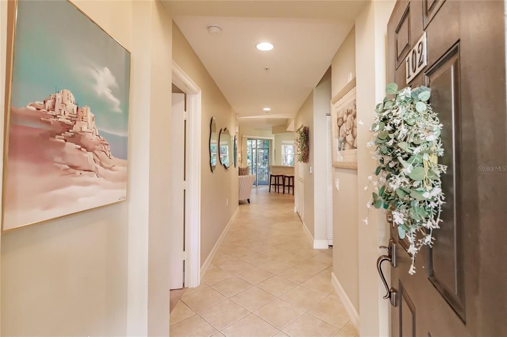 For Sale: $297,400 (2 beds, 2 baths, 1356 Square Feet)