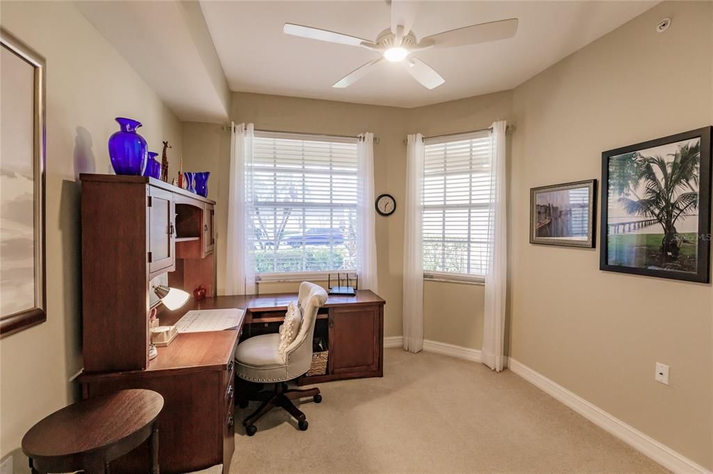 For Sale: $297,400 (2 beds, 2 baths, 1356 Square Feet)