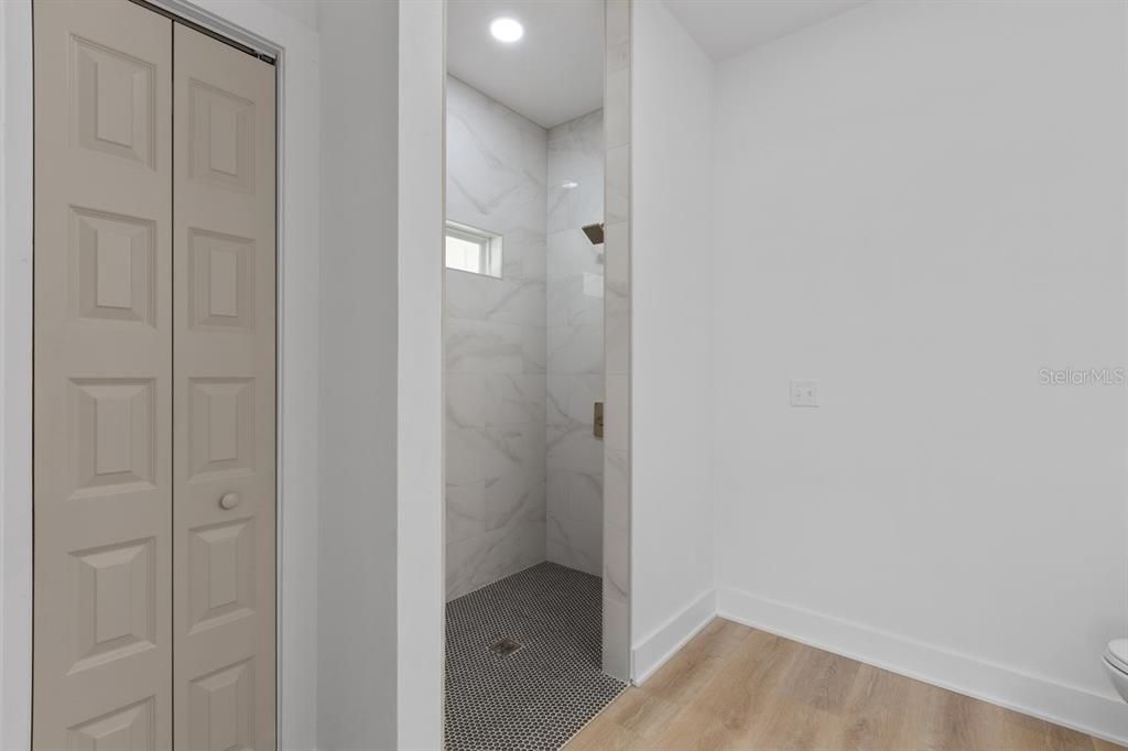 待售: $299,900 (3 贝兹, 2 浴室, 1550 平方英尺)