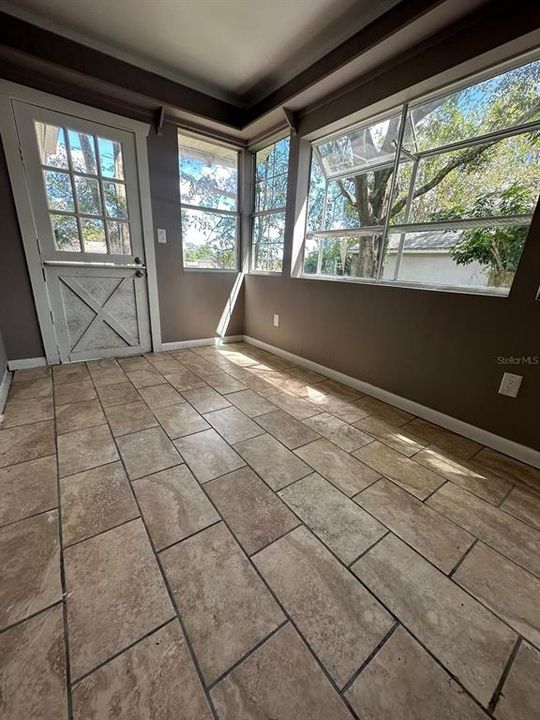 For Sale: $259,000 (4 beds, 2 baths, 1544 Square Feet)