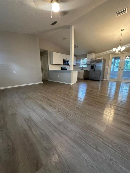 For Sale: $259,000 (4 beds, 2 baths, 1544 Square Feet)