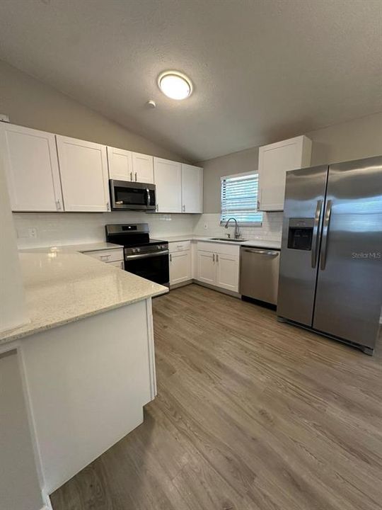 For Sale: $259,000 (4 beds, 2 baths, 1544 Square Feet)