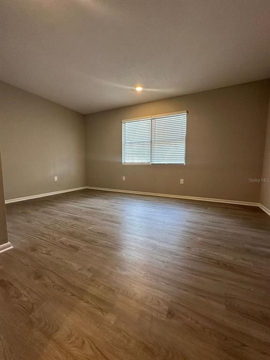 For Sale: $259,000 (4 beds, 2 baths, 1544 Square Feet)