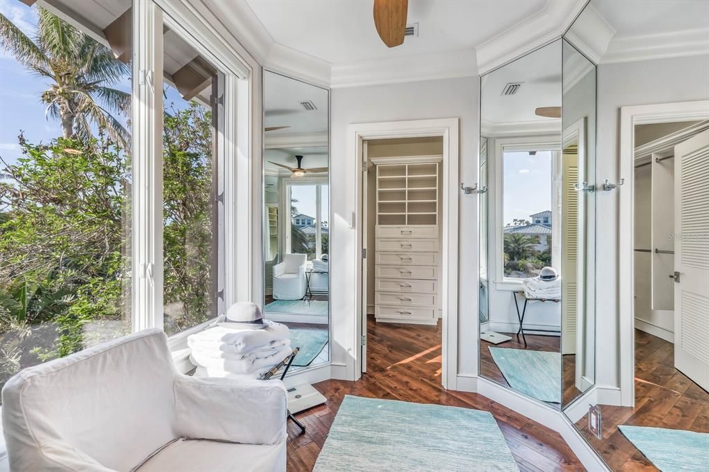 For Sale: $10,650,000 (4 beds, 5 baths, 4964 Square Feet)