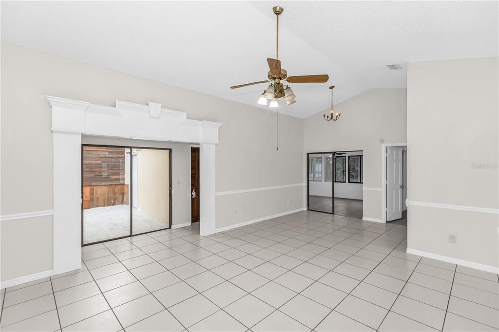 En Venta: $344,900 (3 camas, 2 baños, 1500 Pies cuadrados)