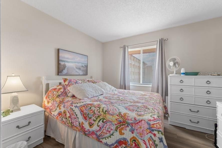 待售: $125,000 (2 贝兹, 1 浴室, 912 平方英尺)