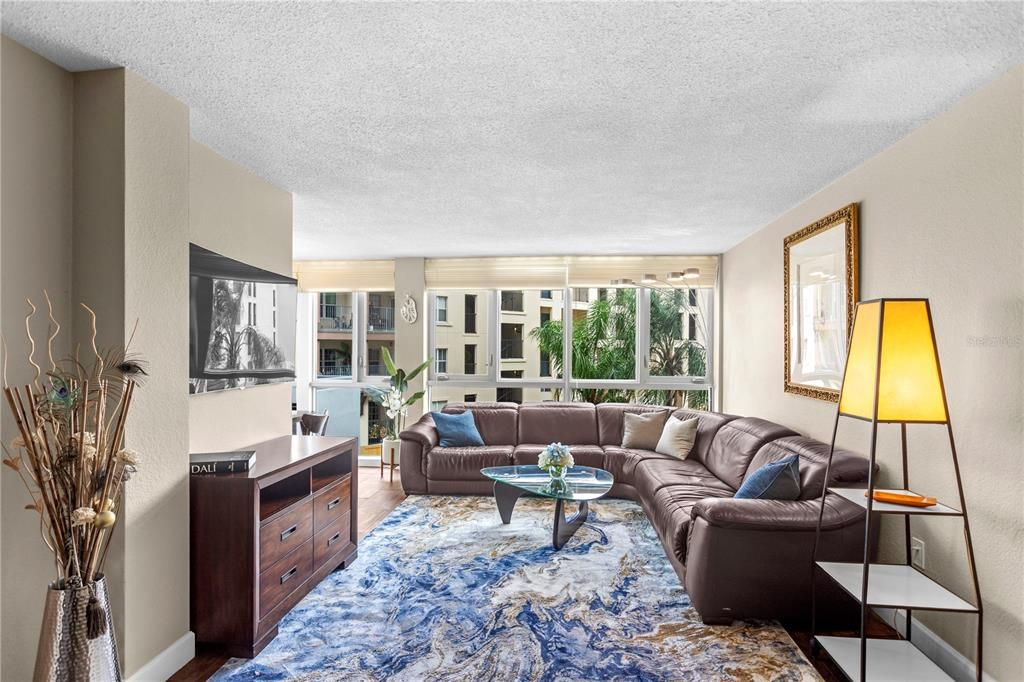 На продажу: $299,000 (1 спален, 1 ванн, 859 Квадратных фут)