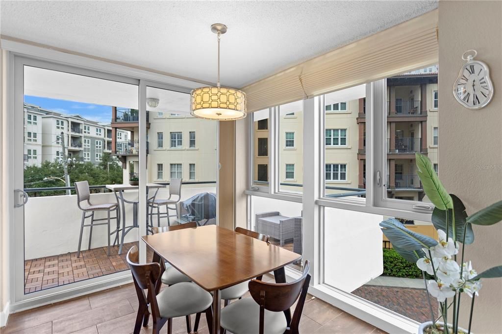 На продажу: $299,000 (1 спален, 1 ванн, 859 Квадратных фут)