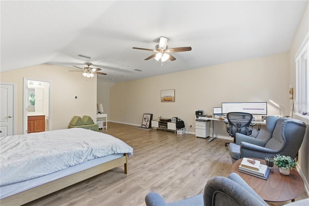 For Sale: $674,999 (4 beds, 4 baths, 3562 Square Feet)