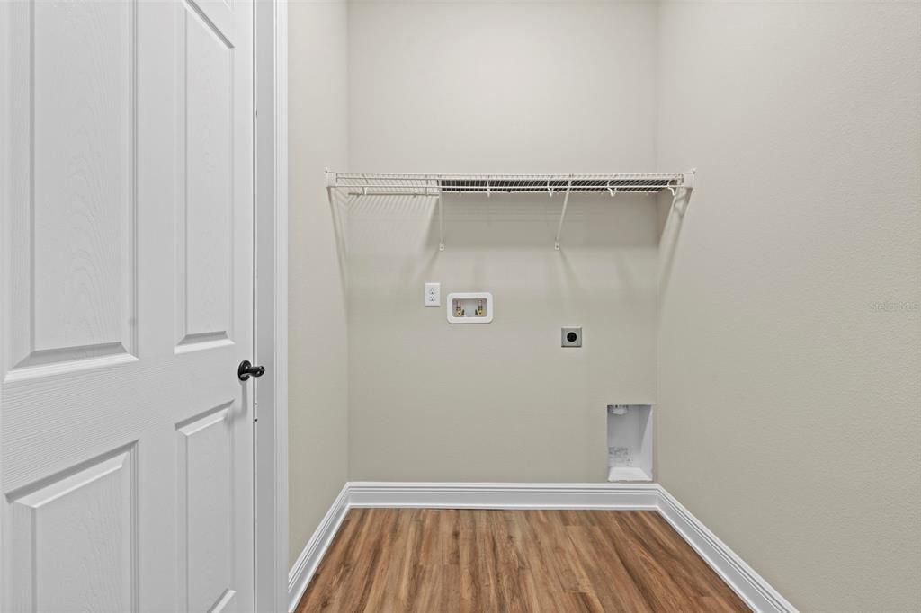 En Venta: $370,000 (3 camas, 2 baños, 1907 Pies cuadrados)