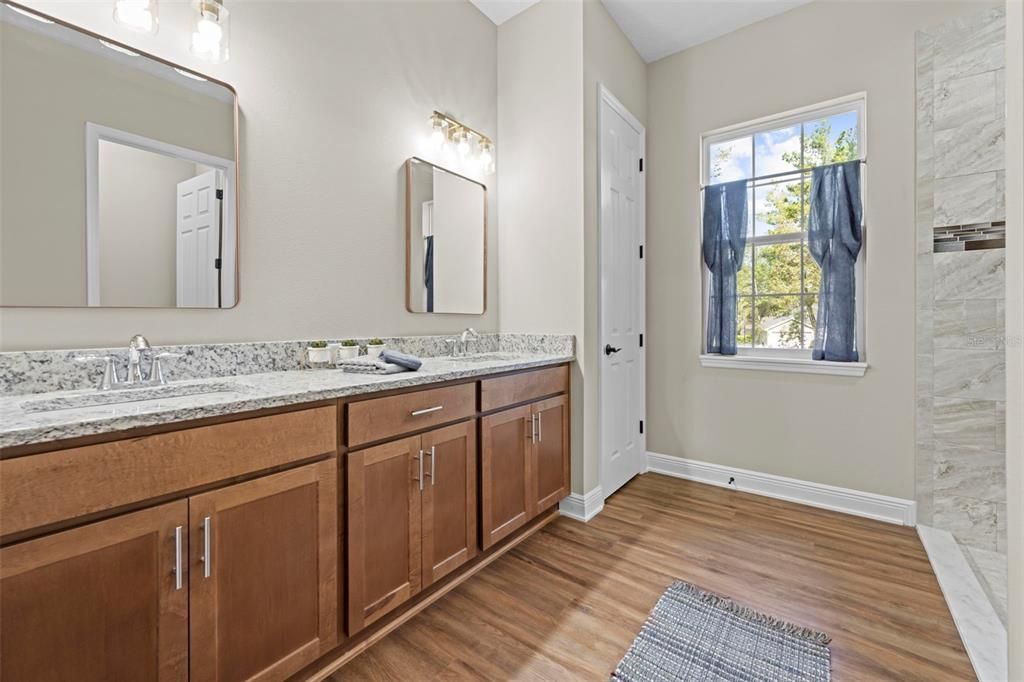 En Venta: $370,000 (3 camas, 2 baños, 1907 Pies cuadrados)