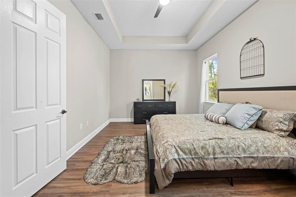 En Venta: $370,000 (3 camas, 2 baños, 1907 Pies cuadrados)