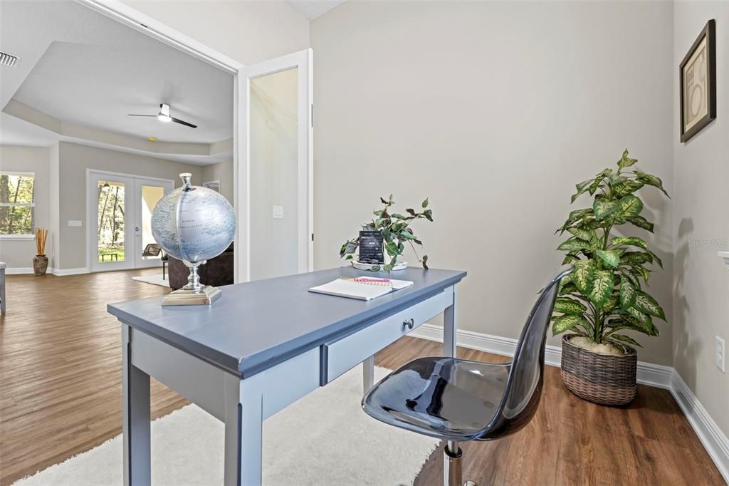 En Venta: $370,000 (3 camas, 2 baños, 1907 Pies cuadrados)