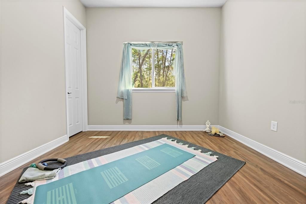 En Venta: $370,000 (3 camas, 2 baños, 1907 Pies cuadrados)