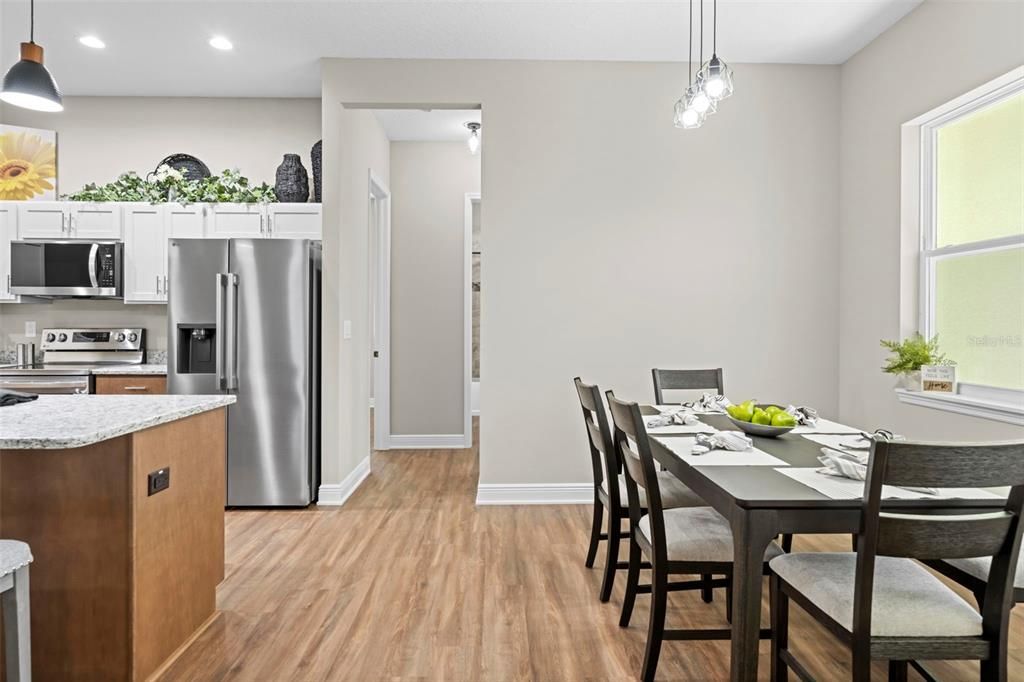 En Venta: $370,000 (3 camas, 2 baños, 1907 Pies cuadrados)