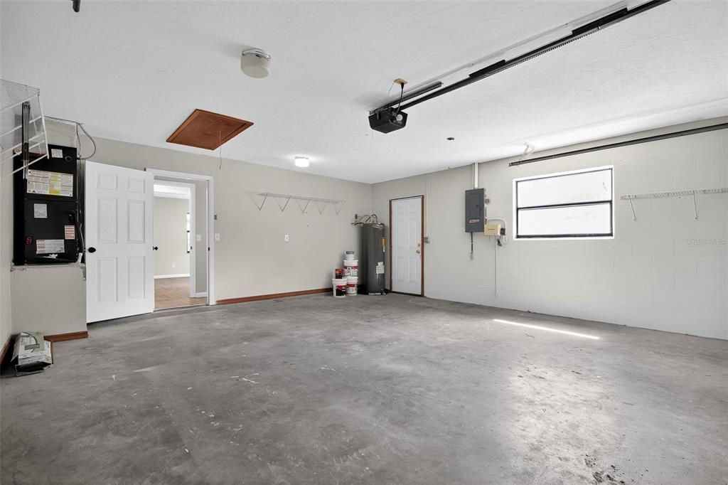 Active With Contract: $274,900 (2 beds, 2 baths, 1551 Square Feet)