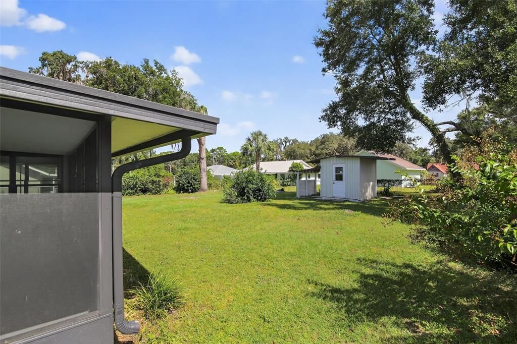 Active With Contract: $274,900 (2 beds, 2 baths, 1551 Square Feet)