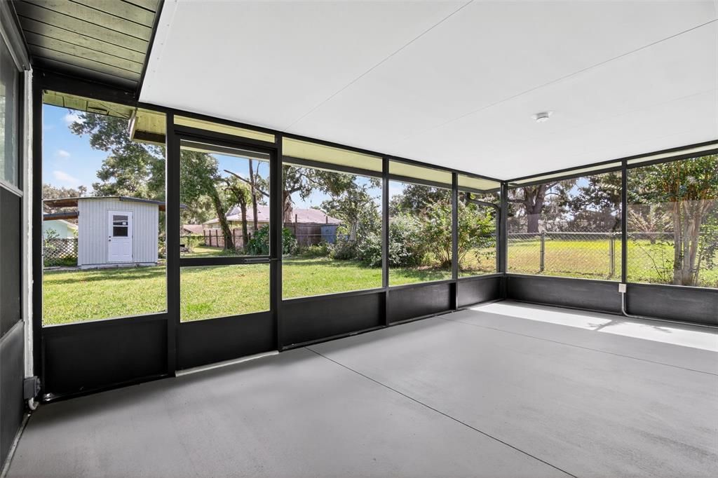 Active With Contract: $274,900 (2 beds, 2 baths, 1551 Square Feet)