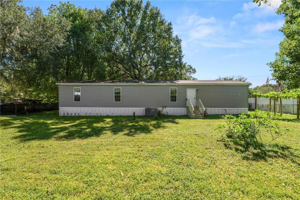 待售: $228,000 (2 贝兹, 2 浴室, 1088 平方英尺)