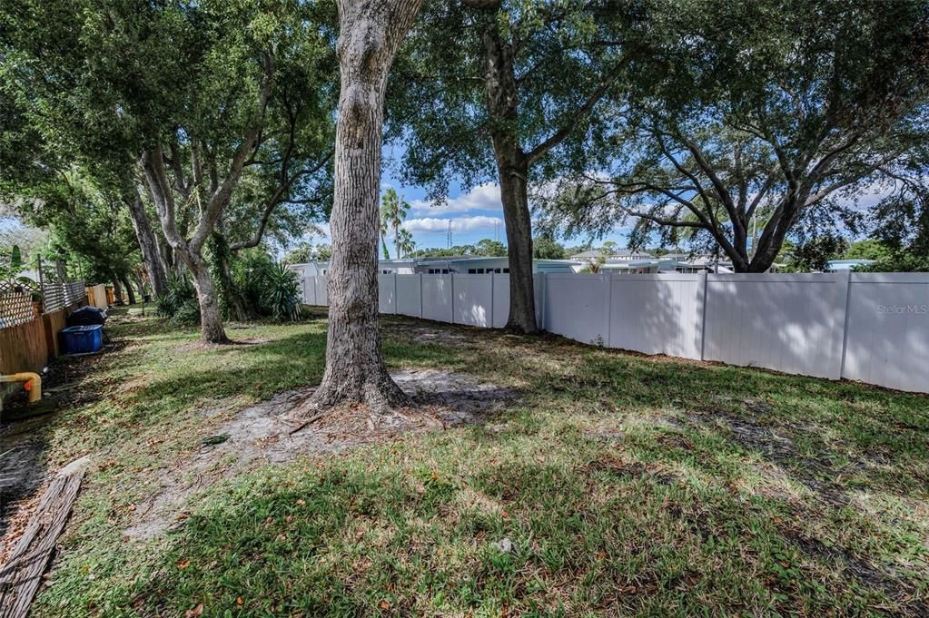 For Sale: $255,000 (2 beds, 2 baths, 1070 Square Feet)