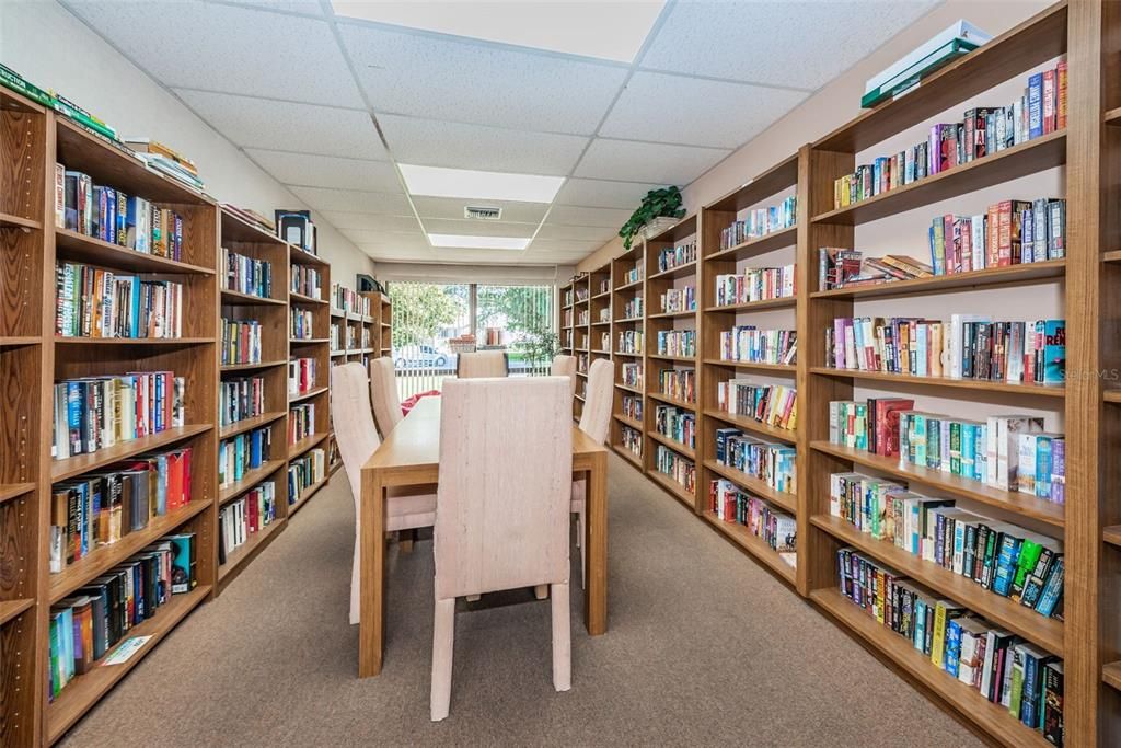 For Sale: $255,000 (2 beds, 2 baths, 1070 Square Feet)