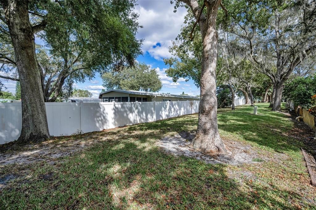 For Sale: $255,000 (2 beds, 2 baths, 1070 Square Feet)