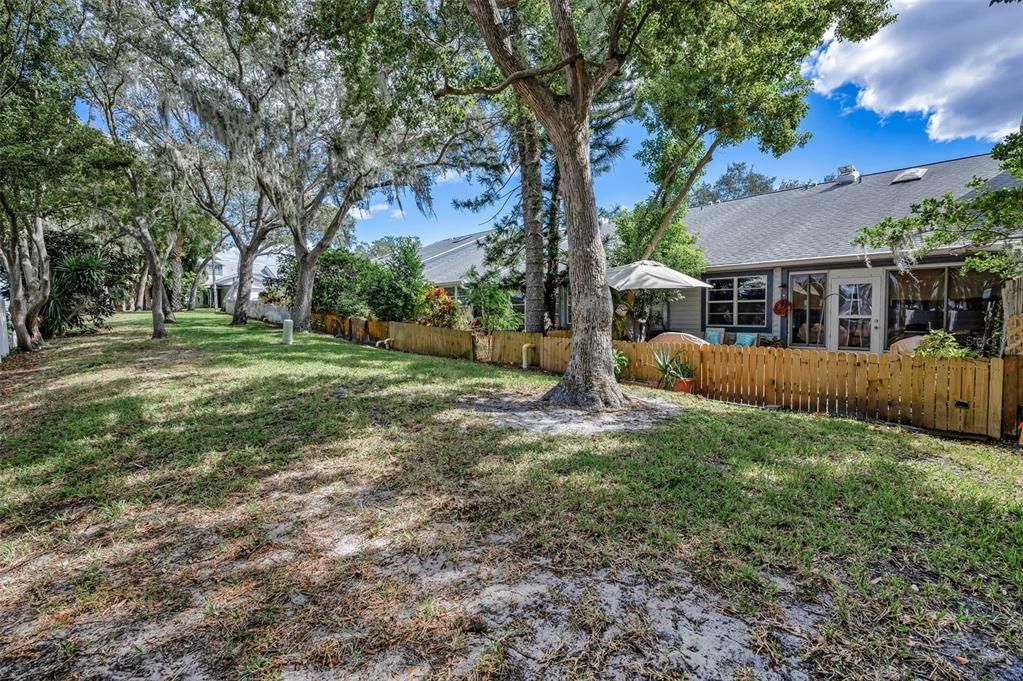 For Sale: $255,000 (2 beds, 2 baths, 1070 Square Feet)