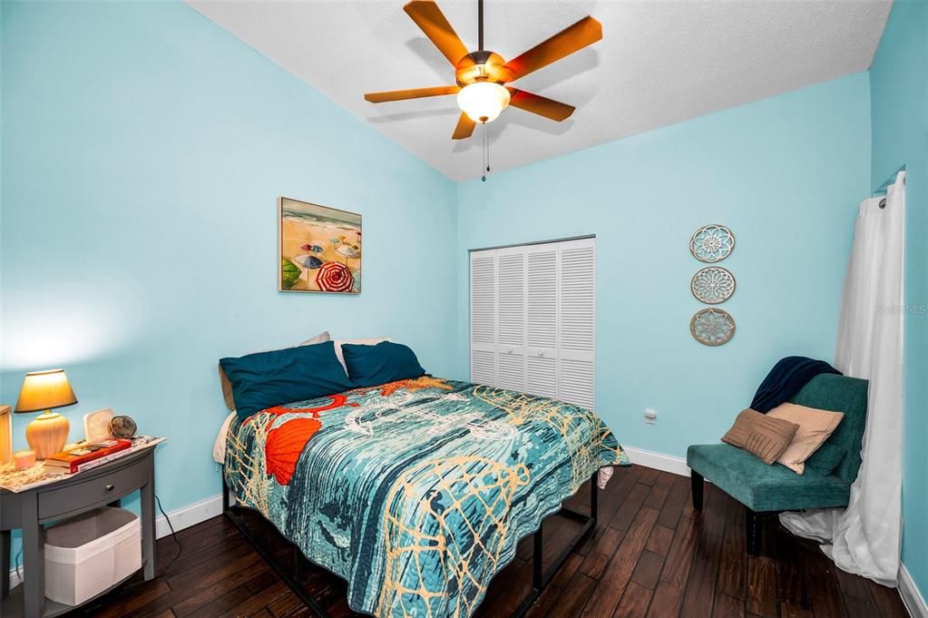 For Sale: $255,000 (2 beds, 2 baths, 1070 Square Feet)