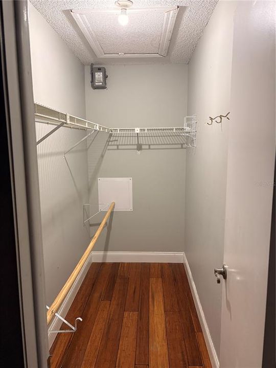 For Sale: $255,000 (2 beds, 2 baths, 1070 Square Feet)