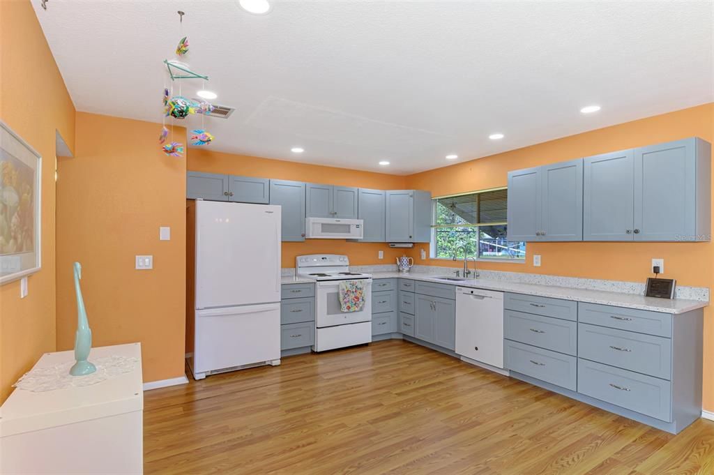 En Venta: $265,000 (3 camas, 2 baños, 1368 Pies cuadrados)