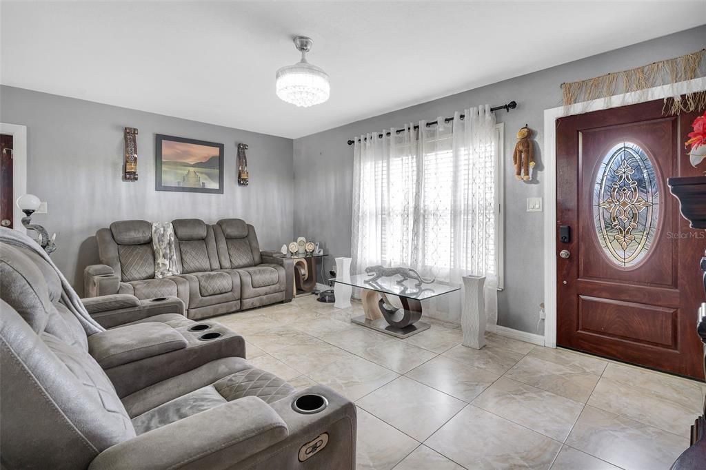 For Sale: $525,000 (5 beds, 4 baths, 2430 Square Feet)